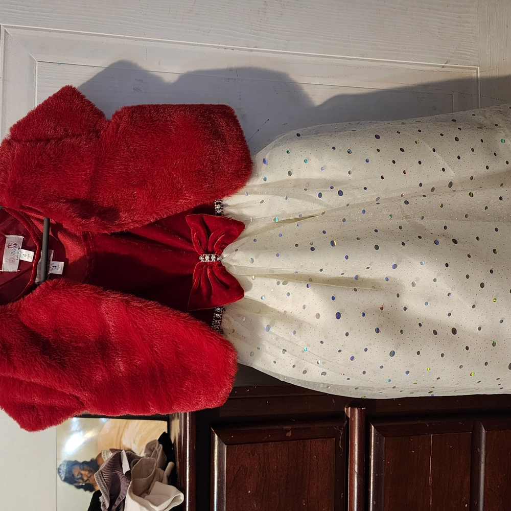 Biscotti Red and White Cape